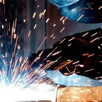 ΕΛΣΤΑΤ: Μειωμένος κατά 3,3% ο γενικός δείκτης τιμών εισαγωγών στη βιομηχανία τον Νοέμβριο πέρυσι