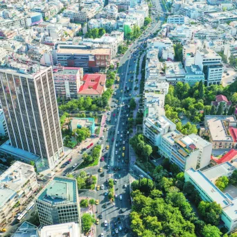 Τράπεζα της Ελλάδος: H ανάπτυξη και η αυξημένη ζήτηση συντηρούν την ανοδική τάση στις τιμές επαγγελματικών ακινήτων