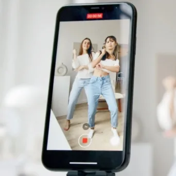 Το Tik Tok ήρθε και θα μείνει: Τάσεις και βασικοί κανόνες για επιχειρήσεις