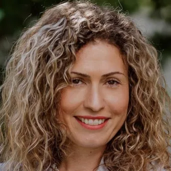 Το όραμα της Κρίστης Αγαπητού για ένα βιώσιμο και ανθρώπινο Χαλάνδρι - στήριξη σε επιχειρηματικότητα και καινοτομία