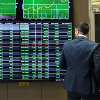 Ο MSCI αναβαθμίζει την ελληνική κεφαλαιαγορά σε καθεστώς «Ανεπτυγμένης Αγοράς» από τον Μάιο του 2027