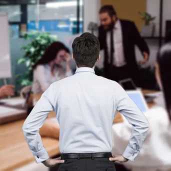 Ένας CEO (και επιχειρηματίας) μέσα στη γκρίνια και τα νεύρα…