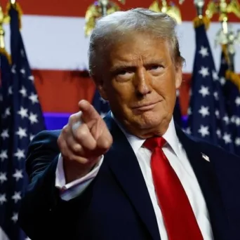 Πάνω από 10% αυξήθηκε το αμερικανικό πετρέλαιο μετά το διάγγελμα Τραμπ