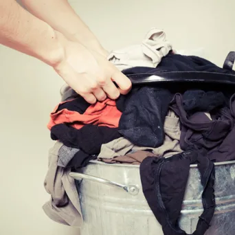 Ανακύκλωση ρούχων; Δες την αλλιώς