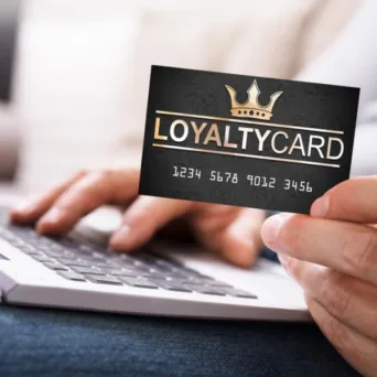 Προγράμματα Πιστών Πελατών σε Φυσικό Κατάστημα και Eshop