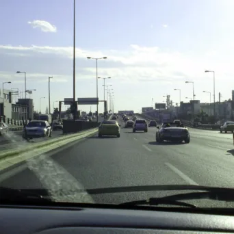 Μειώνονται τα ανασφάλιστα αλλά ακόμη απέχουμε από τον ευρωπαϊκό μ.o - Τραγική η έλλειψη συντήρησης στα παλιά οχήματα