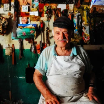 «Ανθρώπων Έργα»: Μια ματιά στους ανθρώπους των νησιών