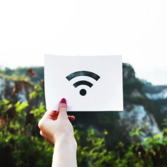 Στο 88,7% η πρόσβαση νοικοκυριών στο διαδίκτυο το 2024, σύμφωνα με την ΕΛΣΤΑΤ - Άνοδος κατά 23,1 ποσοστιαίες μονάδες σε σύγκριση με το 2014