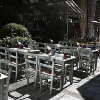 ΠΟΕΕΤ: Νέα ΣΣΕ στον επισιτισμό – εστίαση αλλά και στα αρτοποιεία, με αυξήσεις που κυμαίνονται από 7% έως 20%