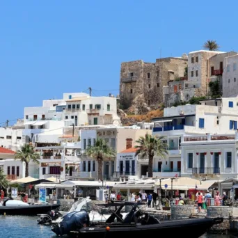 ΑΑΔΕ: Εκτεταμένο ελεγκτικό σχέδιο με 4.000 επιτόπιους ελέγχους σε περιοχές υψηλής δραστηριότητας