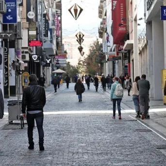 Παράταση ενός έτους στο πλαφόν 3% για τα εμπορικά ενοίκια