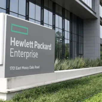 Η HPE αναδιαμορφώνει τη βιομηχανία δικτύων, επαναπροσδιορίζοντας το μέλλον των IT operations
