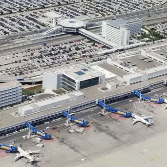 Ασφαλιστικές – Αεροπορικές εταιρείες – Αεροδρόμια: Κρίσιμο θα είναι το πόρισμα των ελεγκτών για τις ευθύνες του blackout του Σαββατοκύριακου