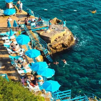 Από την 1η Μαΐου ο Κοινωνικός Τουρισμός - Προσφέρονται έως 12 δωρεάν διανυκτερεύσεις σε 300.000 δικαιούχους