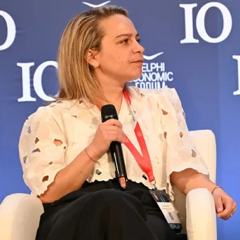 Χριστίνα Ψαρρά: «Για να προοδεύσεις στον χώρο της ανθρωπιστικής βοήθειας πρέπει να γνωρίζεις από management μέχρι γεωπολιτική»