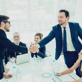 Το αόρατο ταβάνι των προαγωγών