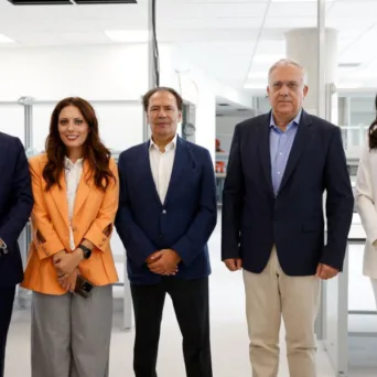 Επίσκεψη Τ. Θεοδωρικάκου στην ELPEN - «Στηρίζουμε τη στρατηγική επένδυση της φαρμακοβιομηχανίας»