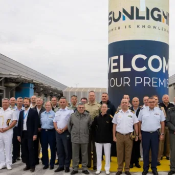 Ακόλουθοι Άμυνας από 23 χώρες επισκέφτηκαν τις εγκαταστάσεις της Sunlight Group στην Ξάνθη