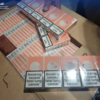 Στην κατάσχεση 1,7 εκατομμυρίων τσιγάρων στο αεροδρόμιο «Ελ. Βενιζέλος» προχώρησε η ΑΑΔΕ