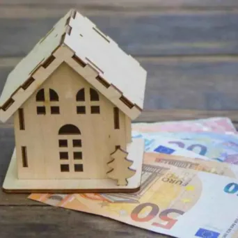 Σήμερα η καταβολή της ενίσχυσης των 250 ευρώ στους συνταξιούχους - Την Παρασκευή η επιστροφή ενοικίου