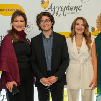 Η Αγγελάκης ανανεώνει την εταιρική της ταυτότητα