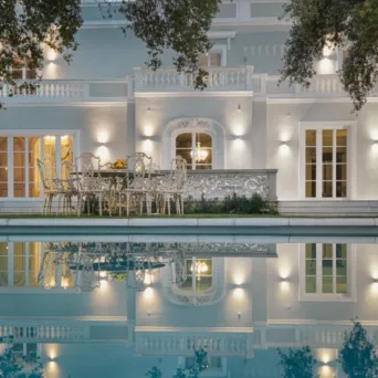 Πολυτελείς Κατοικίες: Αθηναϊκή Ριβιέρα αλά Ντουμπάι - Πώς έχει διαμορφωθεί η ελληνική αγορά