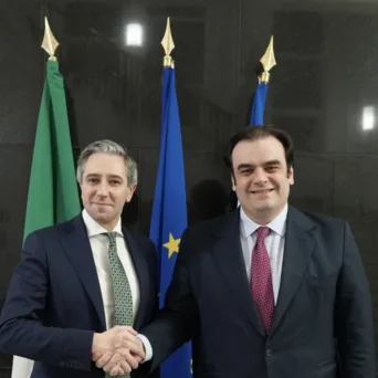 Συνάντηση Πιερρακάκη με τον αντιπρόεδρο της Κυβέρνησης και υπουργό Οικονομικών της Ιρλανδίας - Κοινή δέσμευση για στενή συνεργασία σε ευρωπαϊκές προτεραιότητες