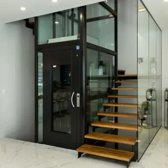 Επιτυχημένη εσπερίδα της Metron στο Ηράκλειο Κρήτης για τους ανελκυστήρες και την αρχιτεκτονική κτιρίων