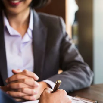 Πώς οι υποψήφιοι χτίζουν αξιοπιστία: 4+1 συμβουλές για συνεντεύξεις υψηλών απαιτήσεων