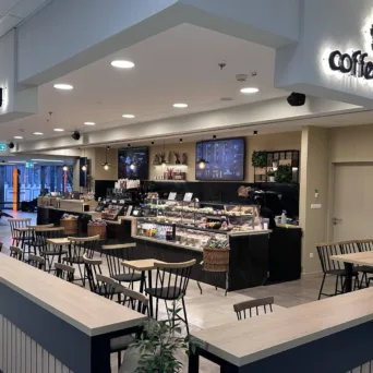 Η Coffee Berry εγκαινίασε το νέο της κατάστημα στο Αεροδρόμιο της Βουδαπέστης