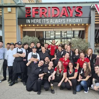 Το νέο κατάστημα TGI FRIDAYS™ στο Smart Park στα Σπάτα ανοίγει τις πόρτες του για τους πελάτες