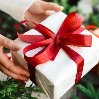 Για(τί) αγοράζουν οι άνθρωποι τα Χριστούγεννα