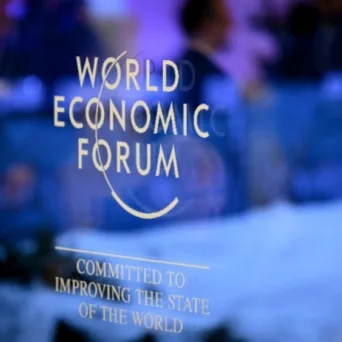 Η πρόεδρος φον ντερ Λάιεν και μέλη του Σώματος των Επιτρόπων στην ετήσια συνεδρίαση του Παγκόσμιου Οικονομικού Φόρουμ στο Νταβός