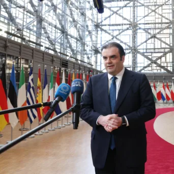 Πιερρακάκης από Eurogroup: Είναι υπαρξιακής σημασίας να διαφυλάξουμε τον διεθνή ρόλο του ευρώ