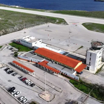 Κατά 6,9% αυξήθηκαν οι επιβάτες στα 24 αεροδρόμια της ΥΠΑ το δωδεκάμηνο του 2025