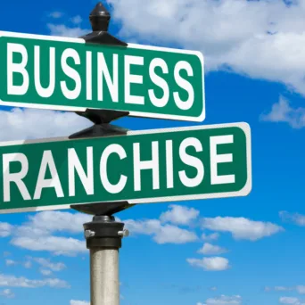 4 «κενά» που εμποδίζουν την αποδοτική λειτουργία των ελληνικών franchise επιχειρήσεων