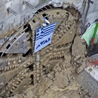 Ο Μετροπόντικας «Αθηνά» της Γραμμής 4 του Μετρό ολοκλήρωσε τη διαδρομή του - Τι δηλώνουν Δήμας, Ταχιάος και Αναγνώπουλος