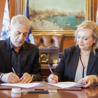 Μνημόνιο Συνεργασίας υπέγραψαν ο Δήμος Πειραιά με τον Σύνδεσμο Επιχειρηματιών Γυναικών Ελλάδος