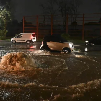 Κακοκαιρίες Adel & Byron: Σε €11,8 εκατ. συνολικά εκτιμώνται οι αποζημιώσεις των ασφαλιστικών επιχειρήσεων, σύμφωνα με την έρευνα της ΕΑΕΕ