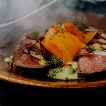 Dine Athens by Alpha Bank, με την υποστήριξη της Visa: 10 χρόνια παρουσίας συμπληρώνει φέτος η μεγαλύτερη γαστρονομική εμπειρία της πόλης