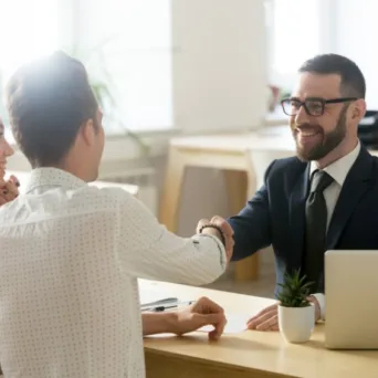 «Κάνουμε καλές πωλήσεις» - αλλά ο πωλητής σας κοστίζει περισσότερο από ό,τι φέρνει;