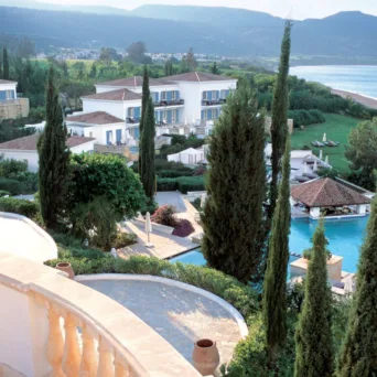 Εκτεταμένη ανακαίνιση στο Anassa στην Κύπρο, το εμβληματικό ξενοδοχείο του ομίλου Thanos Hotels & Resorts, που επανασυστήνεται στους επισκέπτες