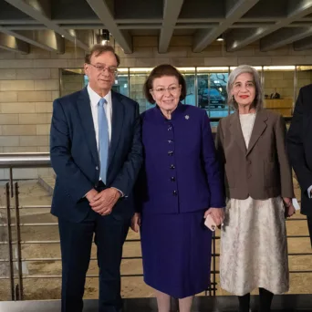 Εγκαινιάστηκε το έργο «Μετέωροι Βηματισμοί» στο Μέγαρο Καρατζά της Εθνικής Τράπεζας