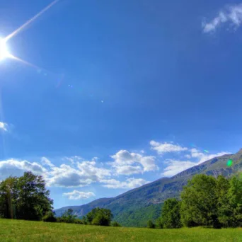 Καιρός: Ομαλά η έξοδος των εκδρομέων – Με ηλιοφάνεια το Πάσχα, αναλυτικά η πρόγνωση