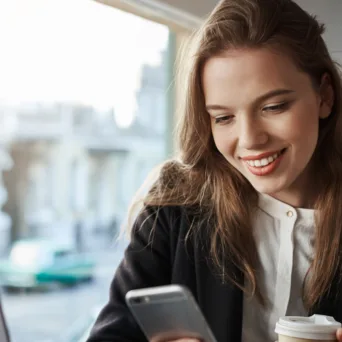 Γιατί οι επιχειρήσεις «μετακομίζουν» στα μηνύματα