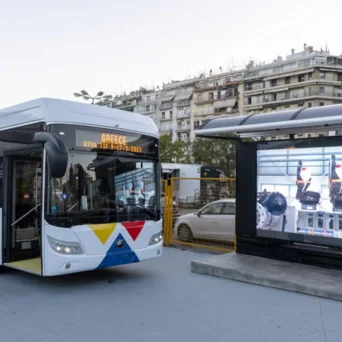Αθήνα και Θεσσαλονίκη επανασχεδιάζουν τα αστικά τους λεωφορεία - Δύο παράλληλους ανοιχτούς διαγωνισμούς υλοποιούν ΟΑΣΑ και ΟΣΕΘ