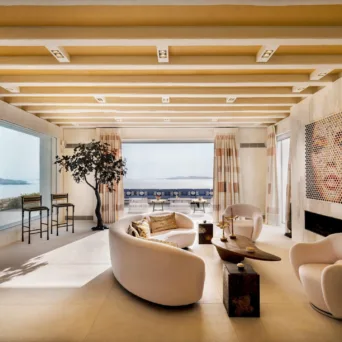 Real estate: Γιατί οι «ισχυροί» συνεχίζουν να αγοράζουν Ελλάδα εν μέσω αβεβαιότητας