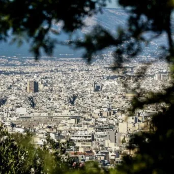 To στεγαστικό πρόβλημα και οι πολλαπλές λύσεις που υπάρχουν. Αναγκαίος ο συντονισμός όλων των φορέων