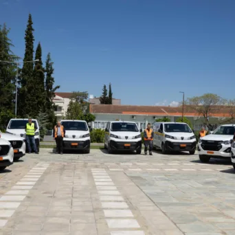 Η Εθνική Ασφαλιστική δώρισε δώδεκα νέα οχήματα στην Περιφέρεια Θεσσαλίας