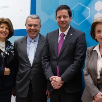 Η Alpha Bank ανακαίνισε και παραδίδει το αμφιθέατρο του Χωρέμειου Ερευνητικού Εργαστηρίου του ΕΚΠΑ